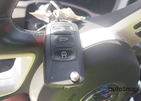 2019 Volkswagen Beetle 2.0T Se из США, поврежденный, VIN 3VWJD7AT5KM701009